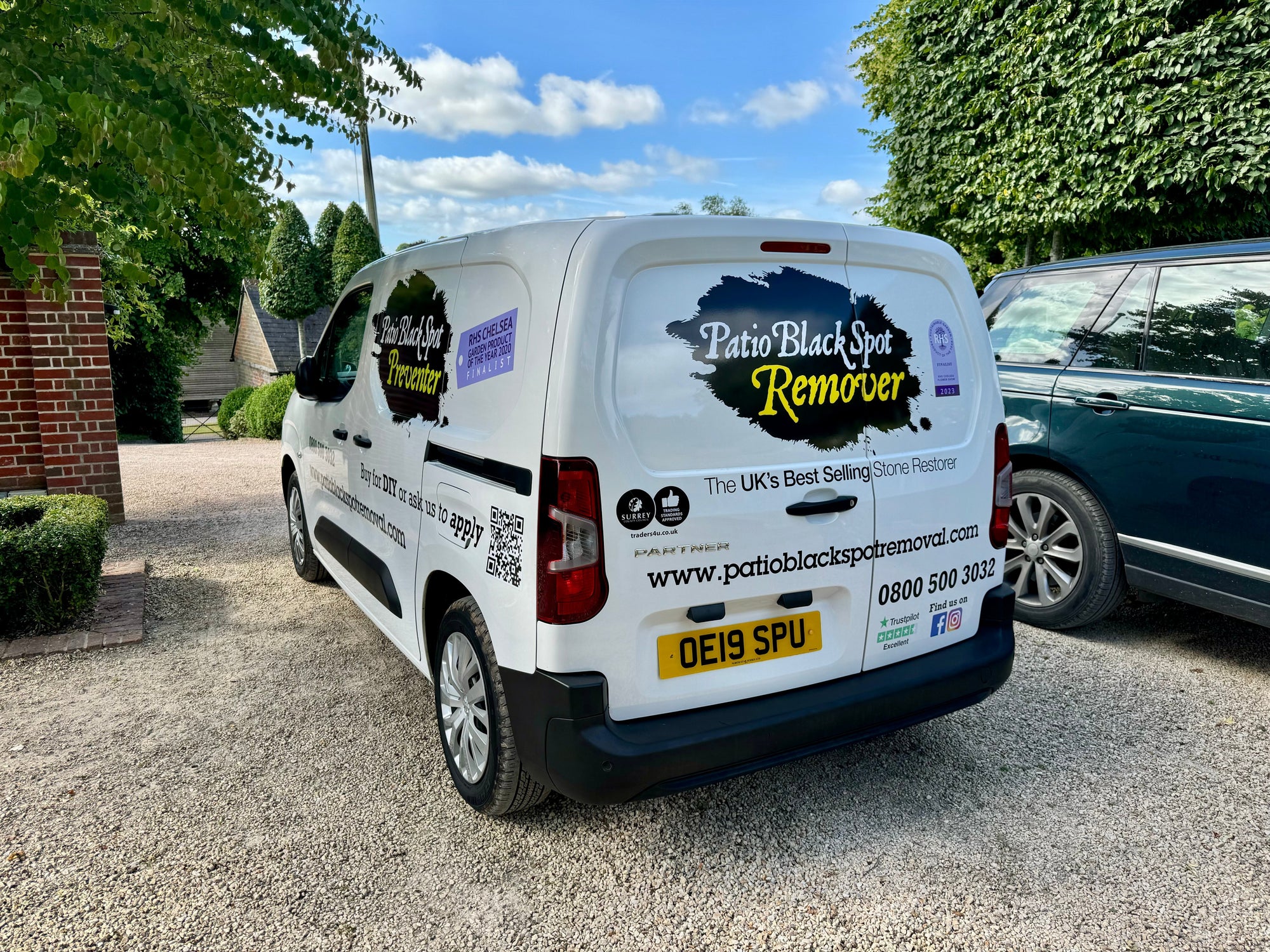 How to Clean Stone Garden Ornaments: Step-by-Step Guide to Restore Their Beauty